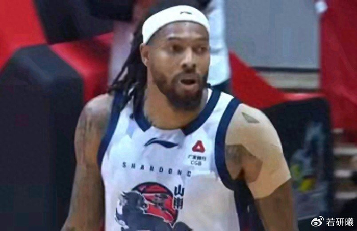 云开体育-山东男篮憋大招！神秘猛男空降，广州队小心了！|山东队|季后赛|约翰逊|NBA发展联盟|乔-约翰逊_新浪体育_新浪新闻