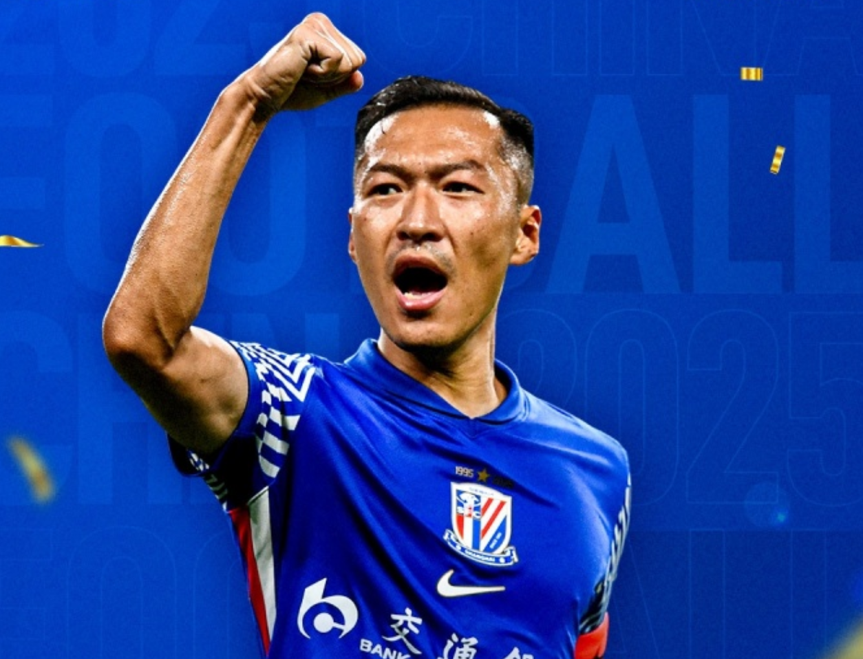 开云体育在线下载-12球8助攻！37岁吴曦获金球奖，韦世豪发动态：全黑背景+偷感BGM